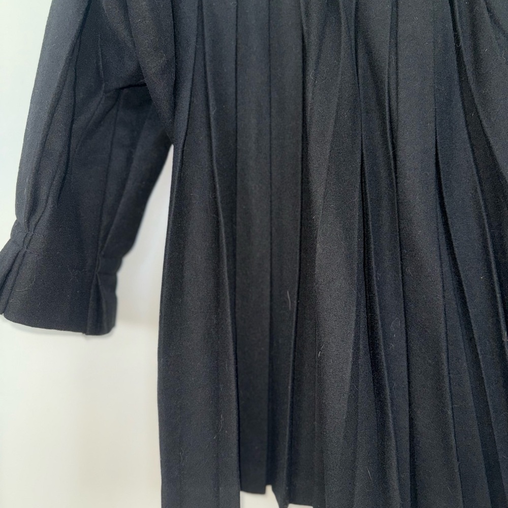 Issey Miyake Black Pleated Jacket - Picture 4 of 8